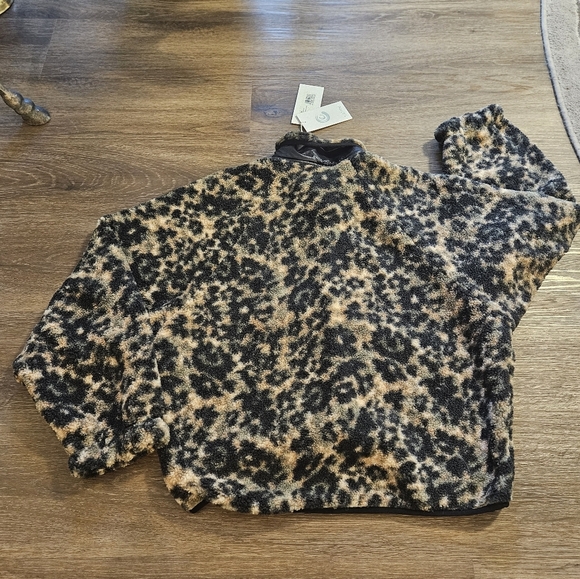 NWT Johnny Was Calme Fleece Shapra Jacket Black and Tan Floral Printed - Picture 9 of 14